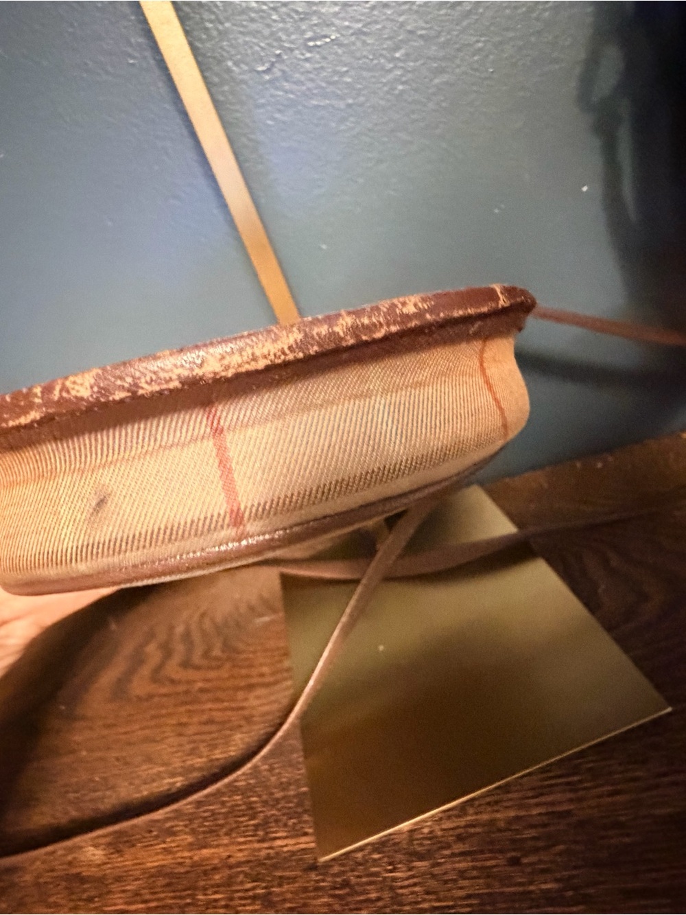 Burberry Vintage Tan and Brown Plaid Crossbody Bag - Picture 3 of 8